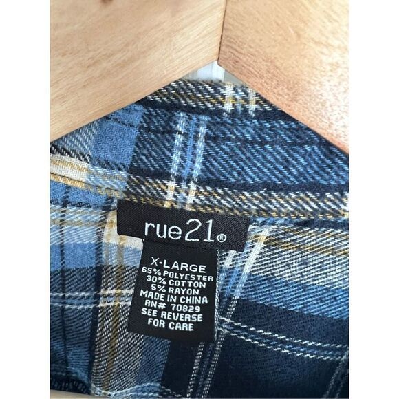 Rue 21 Cropped Flannel Shirt - Picture 3 of 3